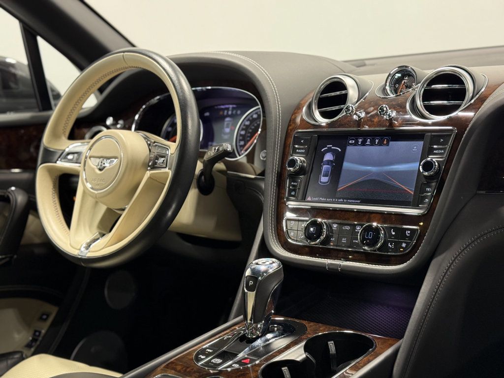 2018 Bentley Bentayga Activity Edition AWD - 23031109 - 55