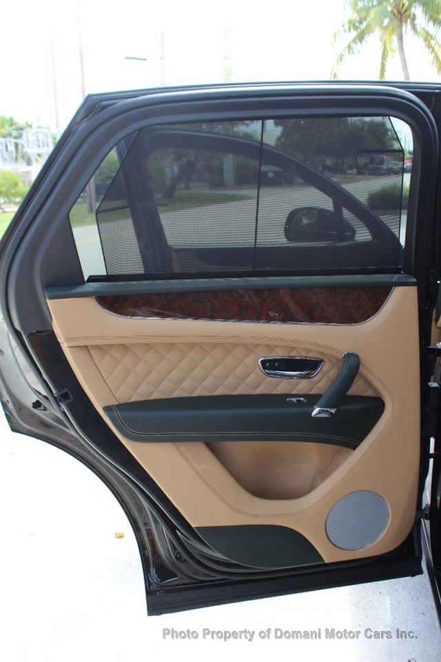 2018 Bentley Bentayga ONE FLORIDA OWNER,ORIGINALLY $ 275,420,SIGNATURE W12 - 21013509 - 17