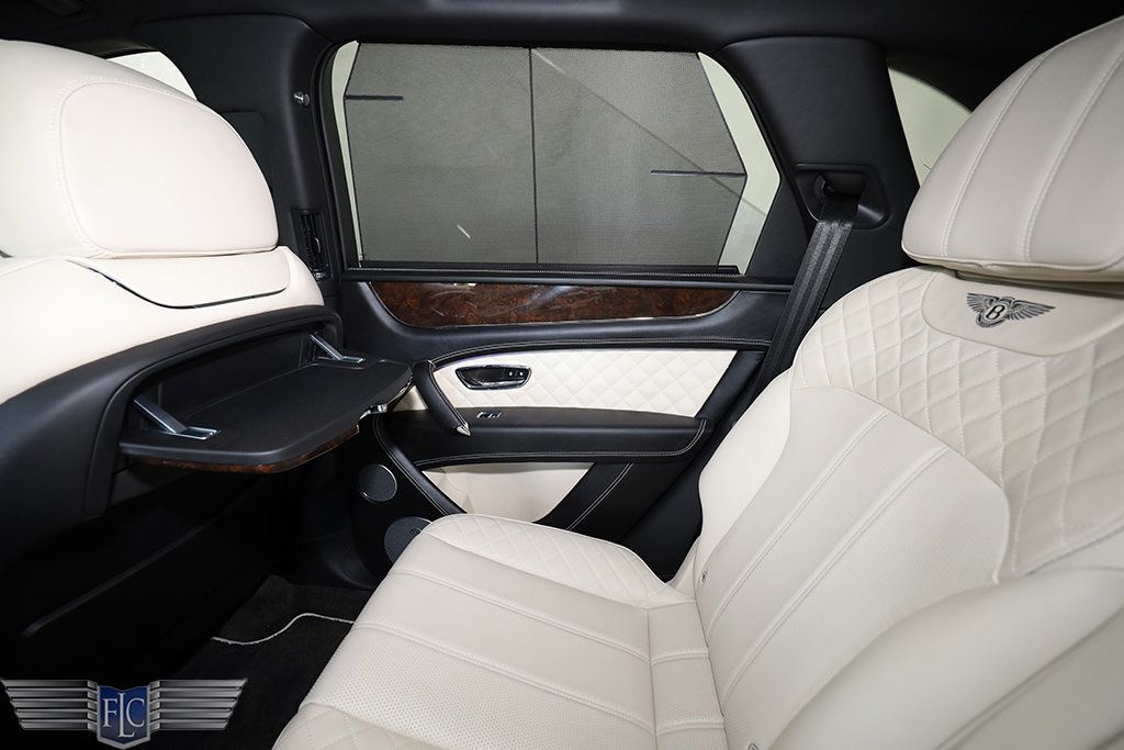 2018 Bentley Bentayga Onyx Edition AWD - 22935440 - 19
