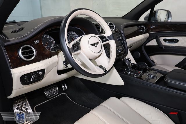 2018 Bentley Bentayga Onyx Edition AWD - 22935440 - 23