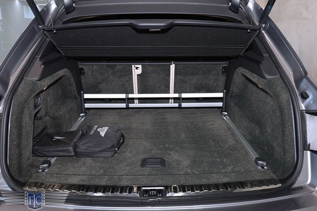 2018 Bentley Bentayga Onyx Edition AWD - 22935440 - 38