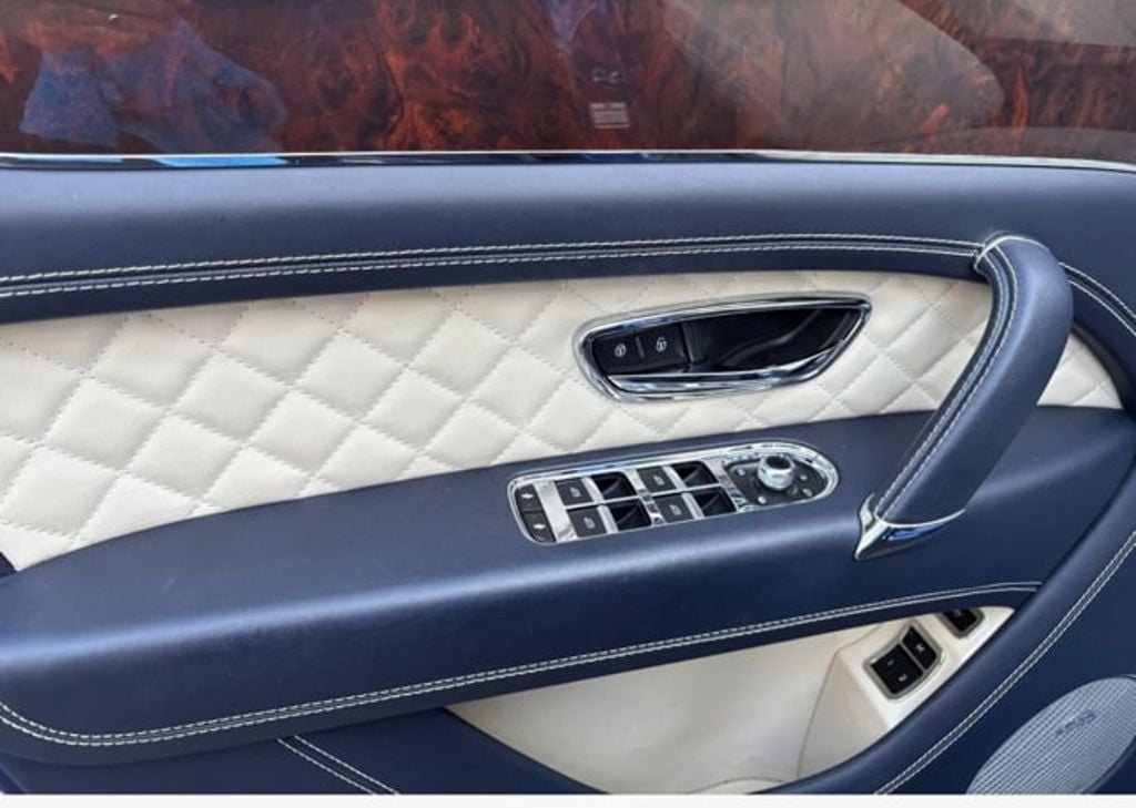 2018 Bentley Bentayga Onyx Edition AWD Clean Carfax - 22918383 - 9