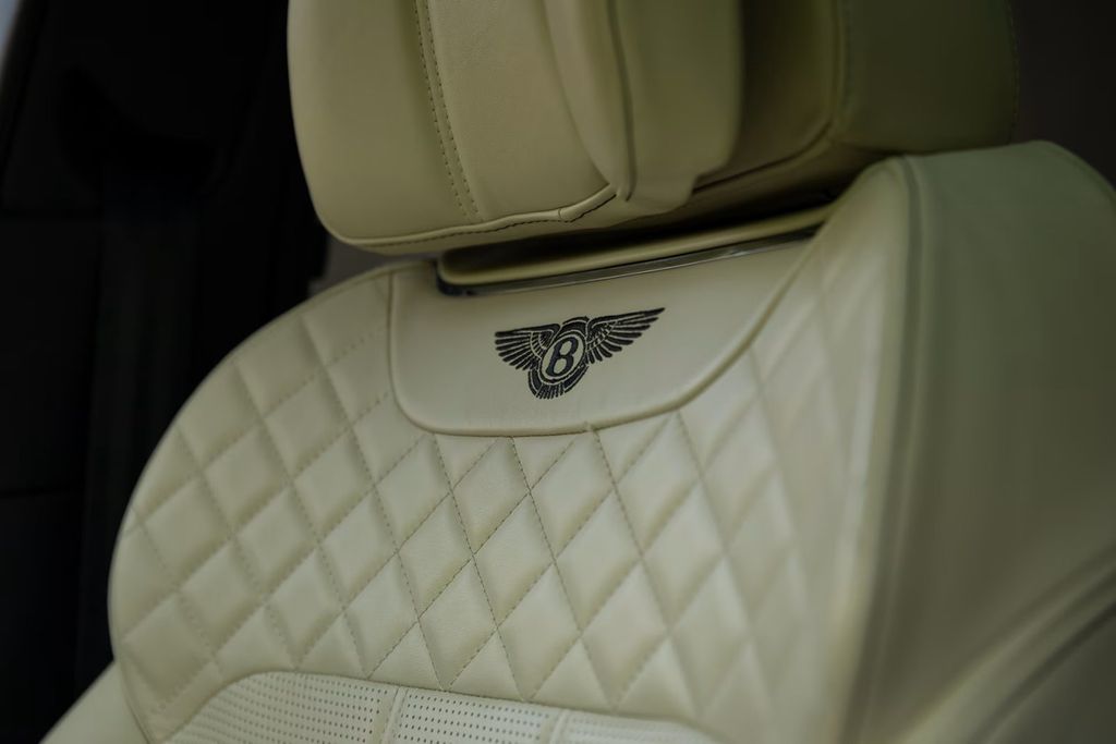 2018 Bentley Bentayga Onyx Edition AWD Clean Carfax - 22918383 - 13