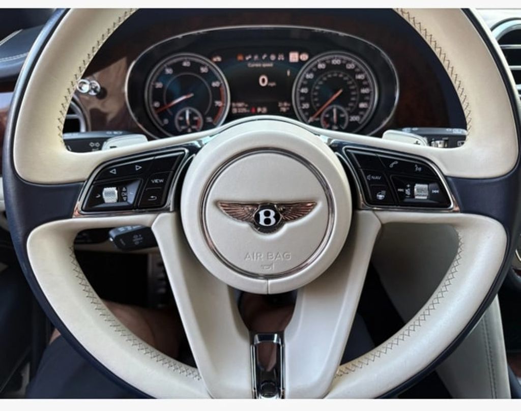 2018 Bentley Bentayga Onyx Edition AWD Clean Carfax - 22918383 - 14