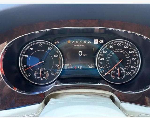 2018 Bentley Bentayga Onyx Edition AWD Clean Carfax - 22918383 - 15