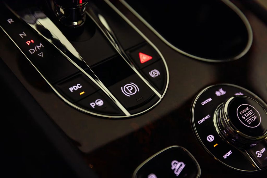 2018 Bentley Bentayga Onyx Edition AWD Clean Carfax - 22918383 - 19