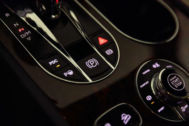 2018 Bentley Bentayga Onyx Edition AWD Clean Carfax - 22918383 - 19