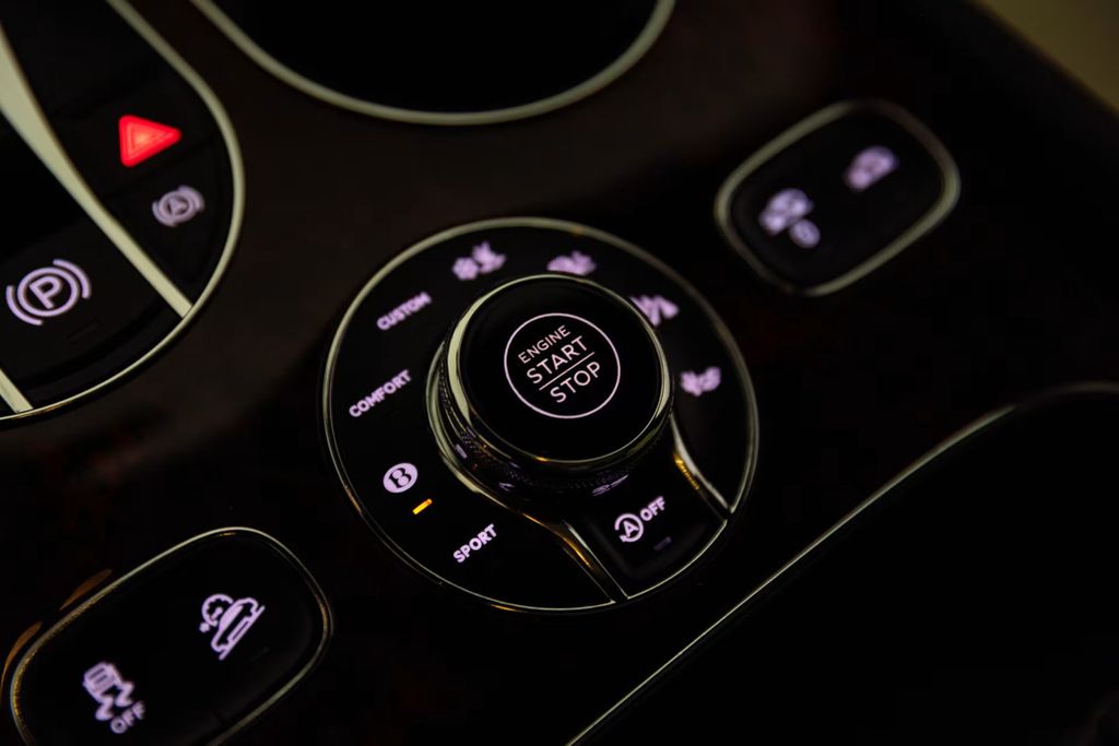 2018 Bentley Bentayga Onyx Edition AWD Clean Carfax - 22918383 - 20