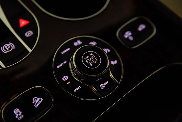 2018 Bentley Bentayga Onyx Edition AWD Clean Carfax - 22918383 - 20