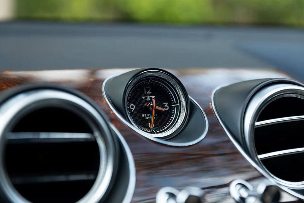 2018 Bentley Bentayga Onyx Edition AWD Clean Carfax - 22918383 - 25