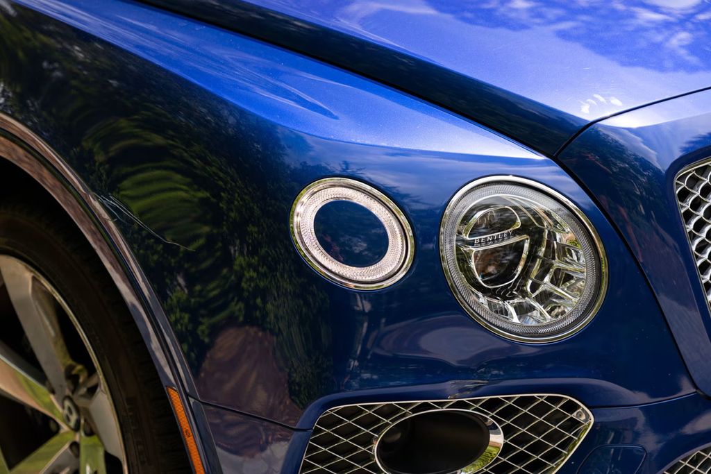 2018 Bentley Bentayga Onyx Edition AWD Clean Carfax - 22918383 - 33