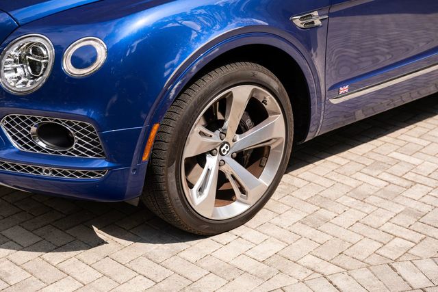 2018 Bentley Bentayga Onyx Edition AWD Clean Carfax - 22918383 - 34