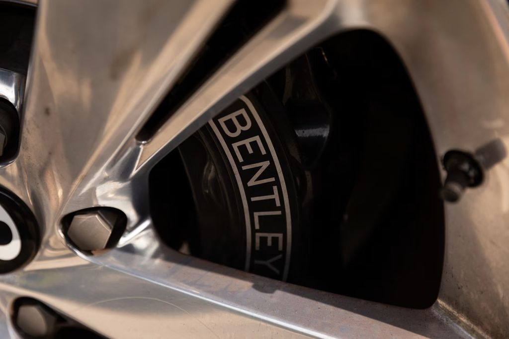 2018 Bentley Bentayga Onyx Edition AWD Clean Carfax - 22918383 - 39