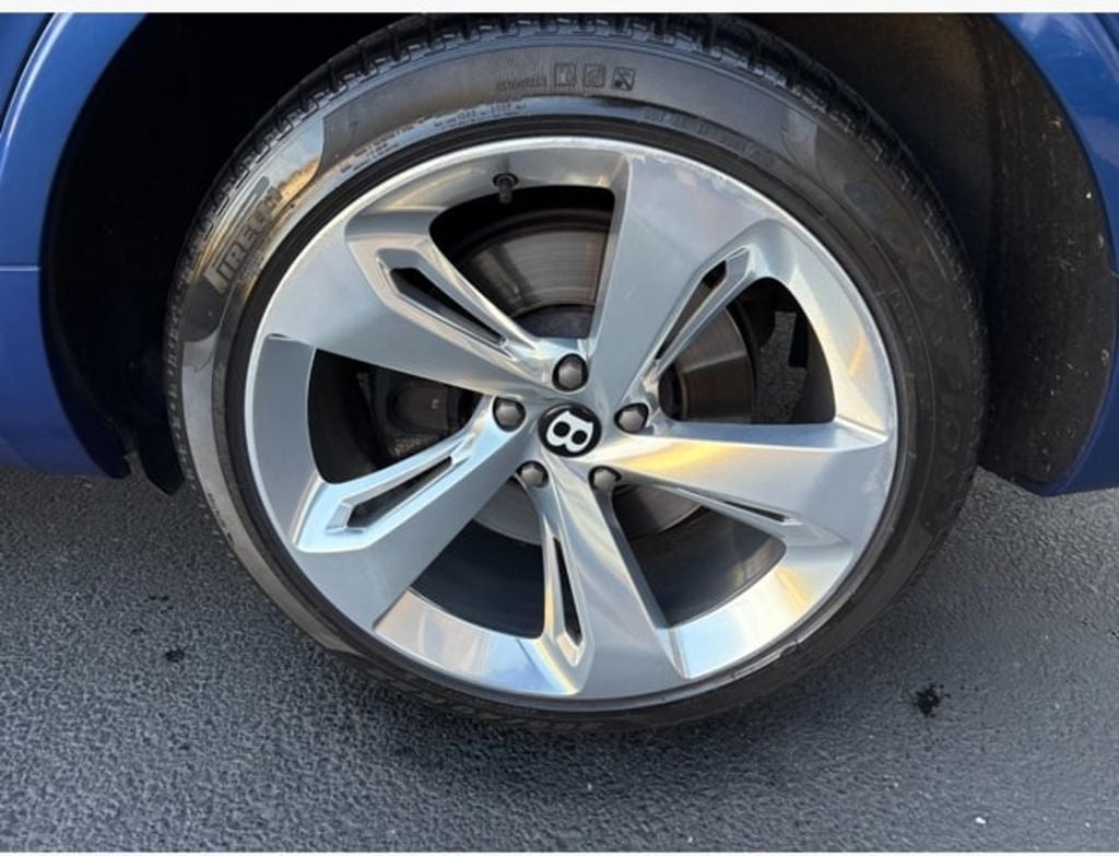 2018 Bentley Bentayga Onyx Edition AWD Clean Carfax - 22918383 - 40