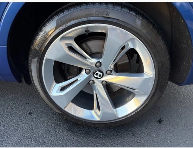 2018 Bentley Bentayga Onyx Edition AWD Clean Carfax - 22918383 - 40