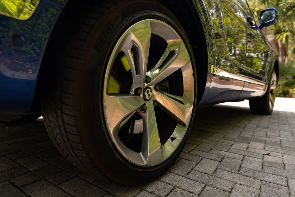 2018 Bentley Bentayga Onyx Edition AWD Clean Carfax - 22918383 - 41