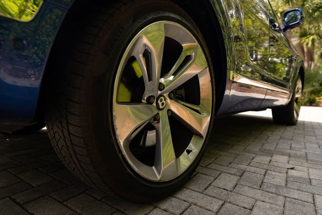 2018 Bentley Bentayga Onyx Edition AWD Clean Carfax - 22918383 - 41