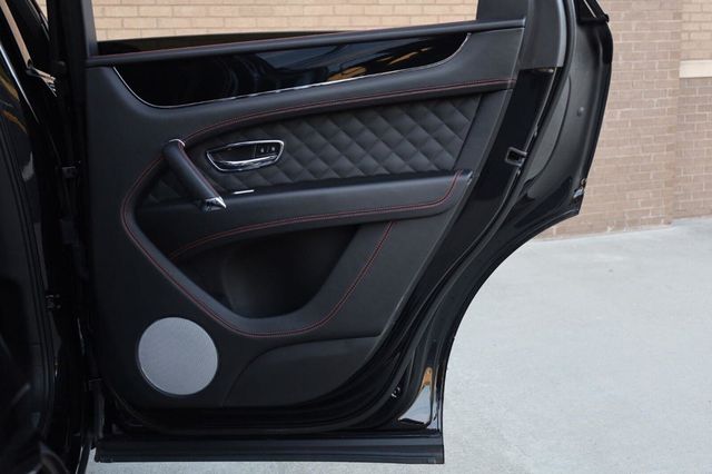 2018 Bentley Bentayga Signature Edition - 23078360 - 30