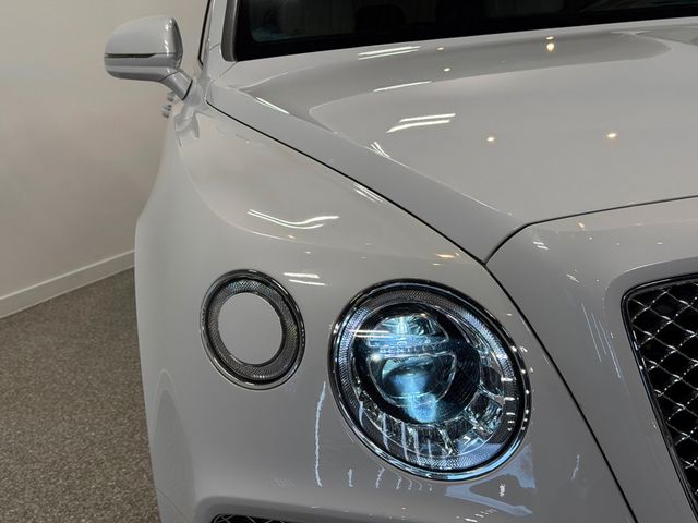 2018 Bentley Bentayga W12 Signature AWD - 23012681 - 10