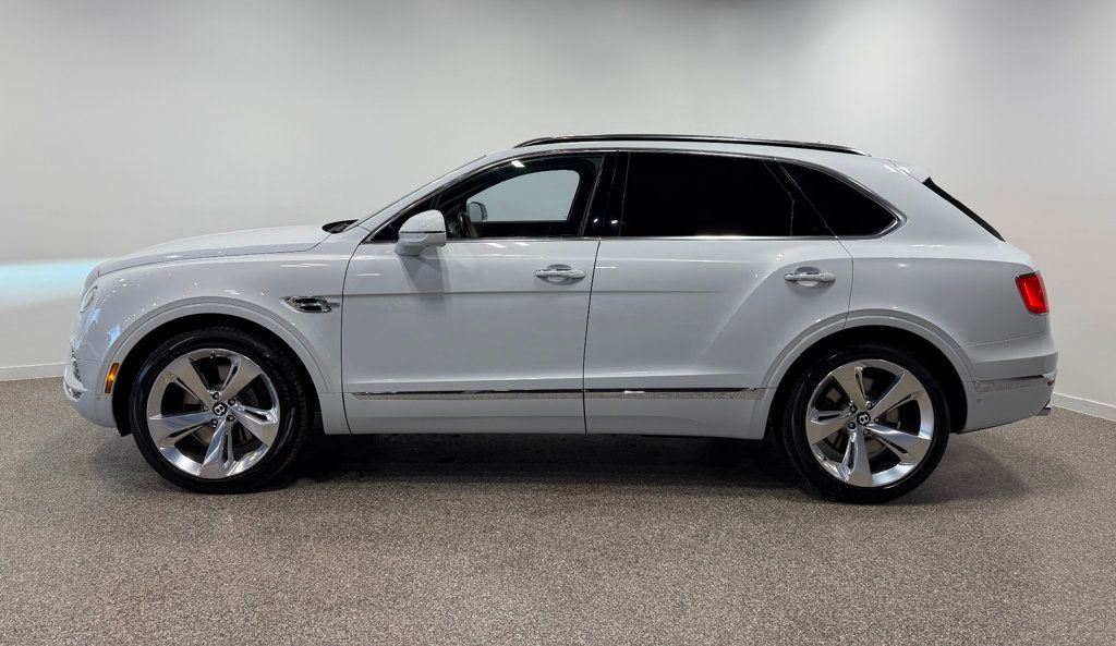 2018 Bentley Bentayga W12 Signature AWD - 23012681 - 11
