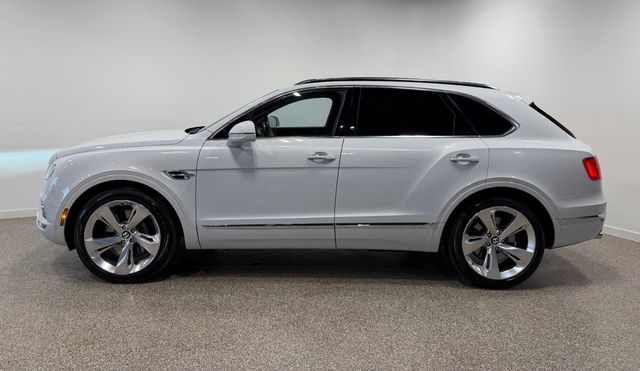 2018 Bentley Bentayga W12 Signature AWD - 23012681 - 11