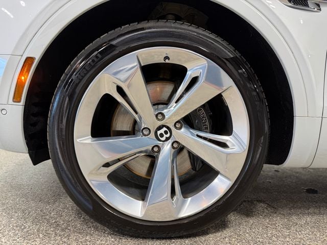 2018 Bentley Bentayga W12 Signature AWD - 23012681 - 14