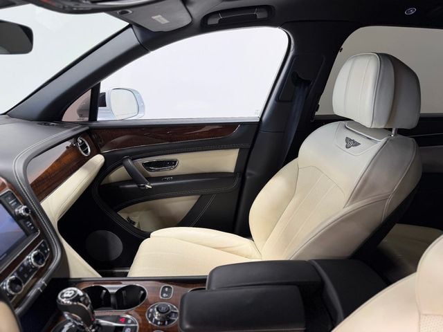 2018 Bentley Bentayga W12 Signature AWD - 23012681 - 20