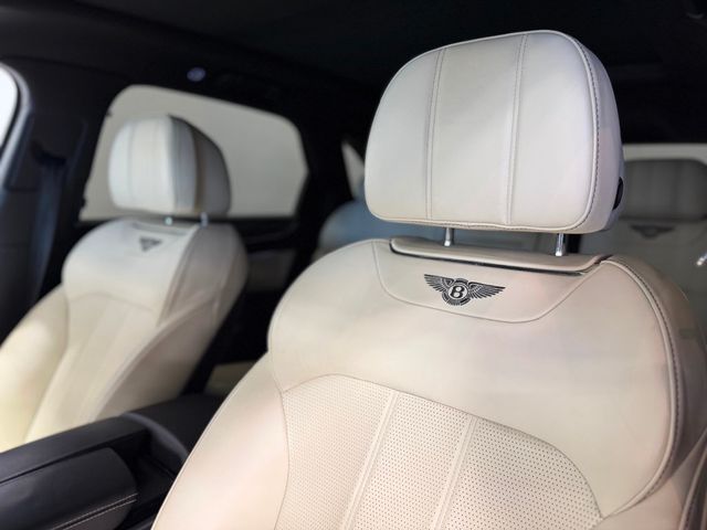 2018 Bentley Bentayga W12 Signature AWD - 23012681 - 23
