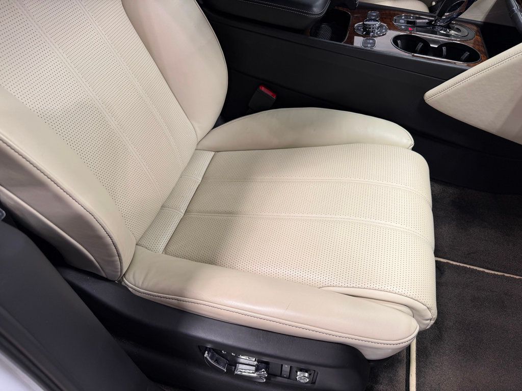 2018 Bentley Bentayga W12 Signature AWD - 23012681 - 36