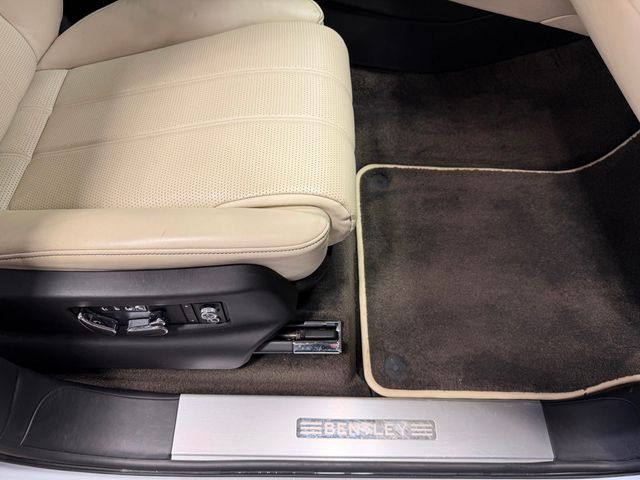 2018 Bentley Bentayga W12 Signature AWD - 23012681 - 37