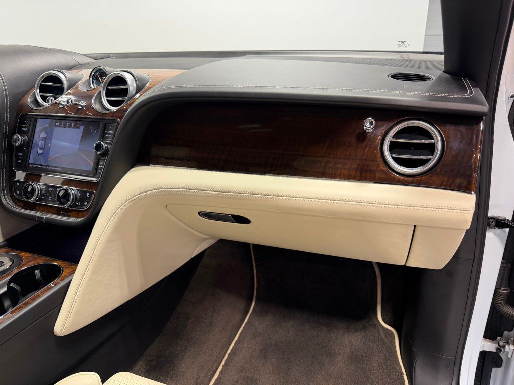 2018 Bentley Bentayga W12 Signature AWD - 23012681 - 41