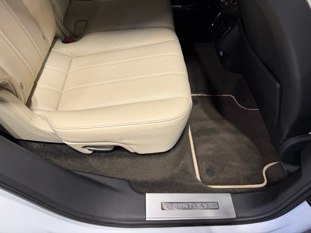 2018 Bentley Bentayga W12 Signature AWD - 23012681 - 42