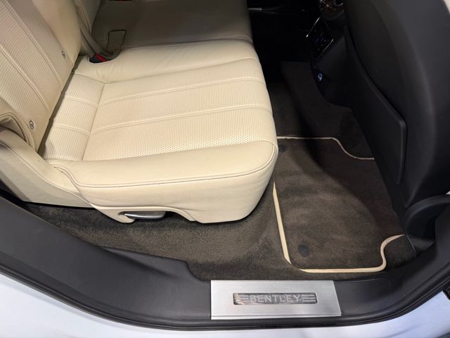 2018 Bentley Bentayga W12 Signature AWD - 23012681 - 42