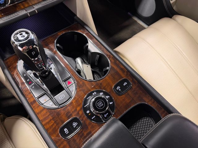 2018 Bentley Bentayga W12 Signature AWD - 23012681 - 50