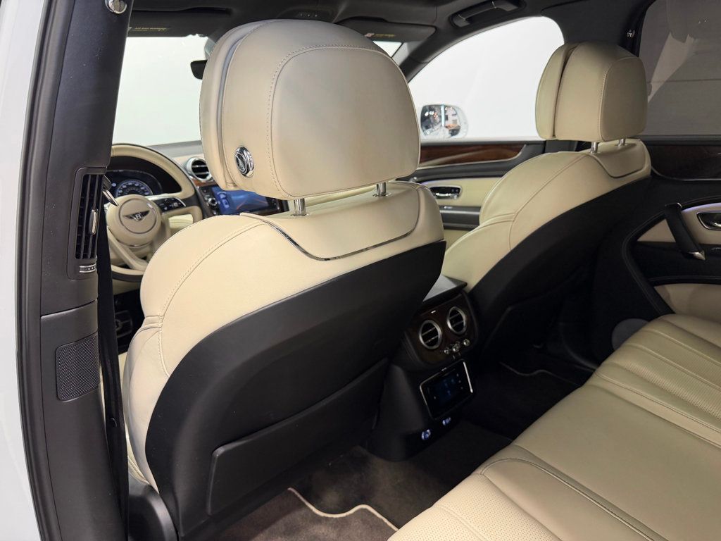 2018 Bentley Bentayga W12 Signature AWD - 23012681 - 52