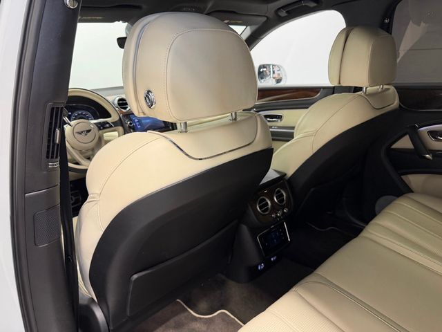 2018 Bentley Bentayga W12 Signature AWD - 23012681 - 52