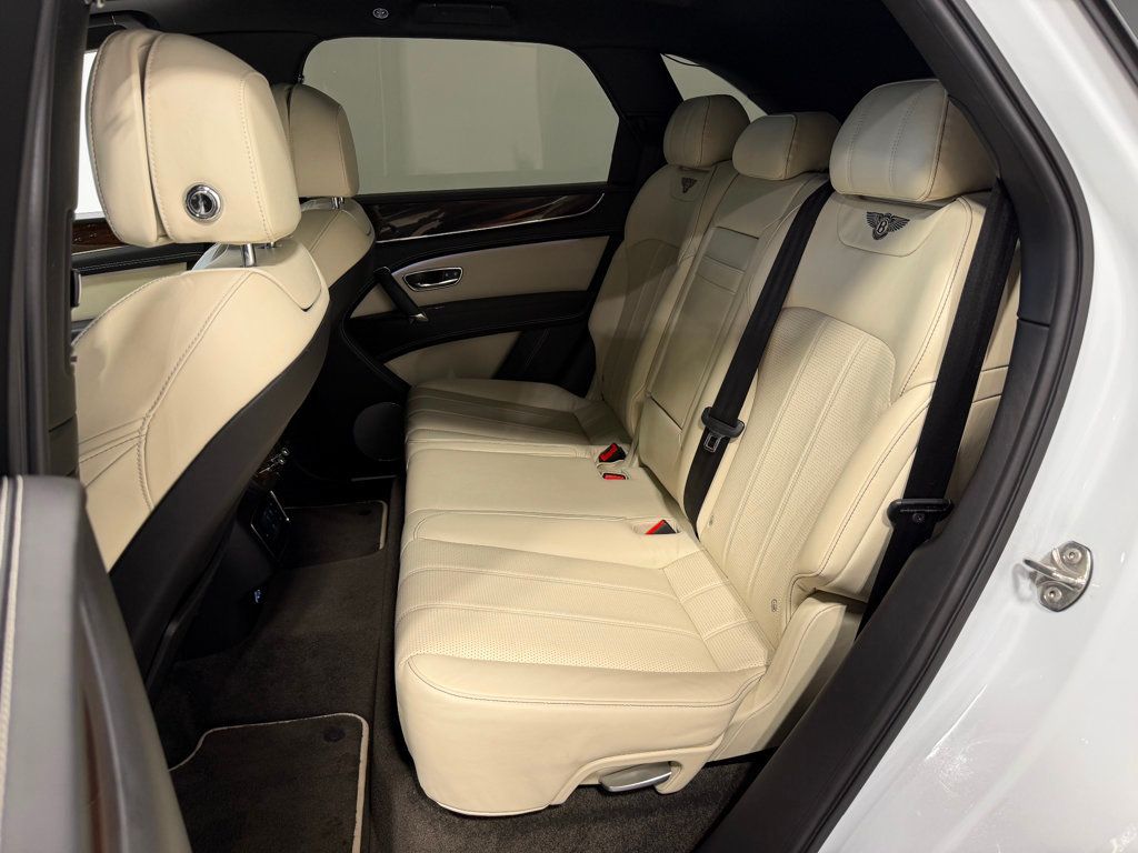 2018 Bentley Bentayga W12 Signature AWD - 23012681 - 5