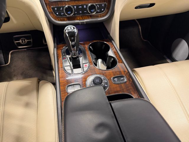2018 Bentley Bentayga W12 Signature AWD - 23012681 - 59