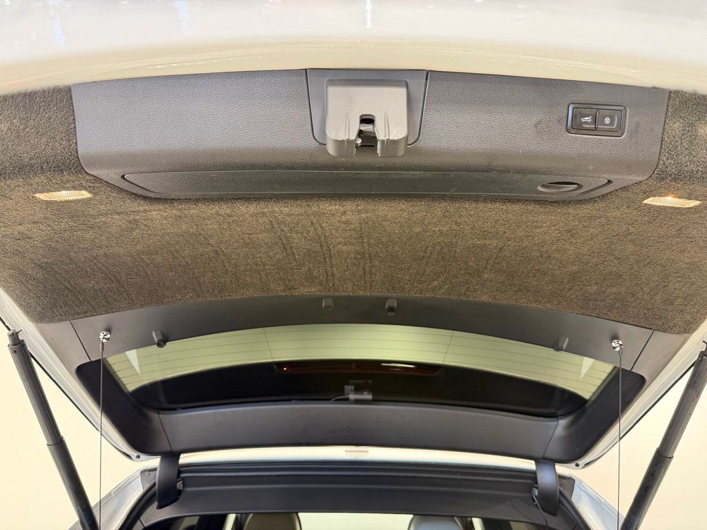 2018 Bentley Bentayga W12 Signature AWD - 23012681 - 62