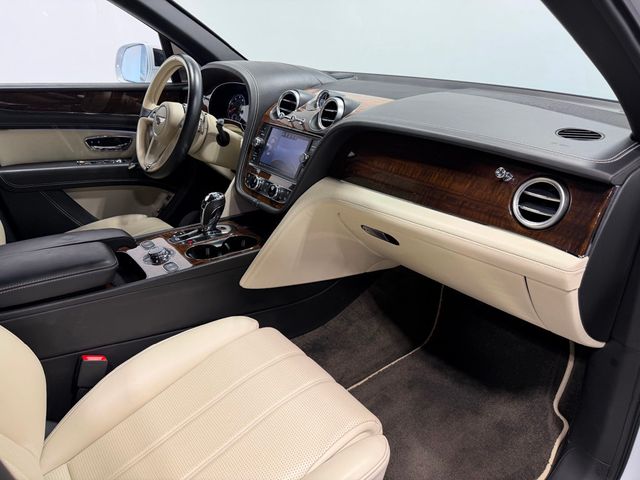 2018 Bentley Bentayga W12 Signature AWD - 23012681 - 63