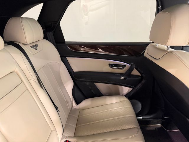 2018 Bentley Bentayga W12 Signature AWD - 23012681 - 65