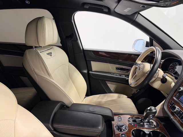 2018 Bentley Bentayga W12 Signature AWD - 23012681 - 67