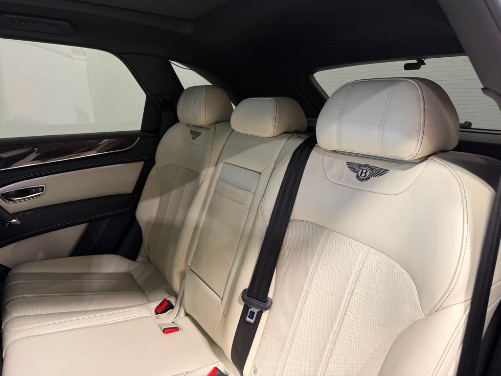 2018 Bentley Bentayga W12 Signature AWD - 23012681 - 6