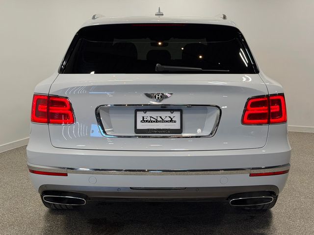 2018 Bentley Bentayga W12 Signature AWD - 23012681 - 70