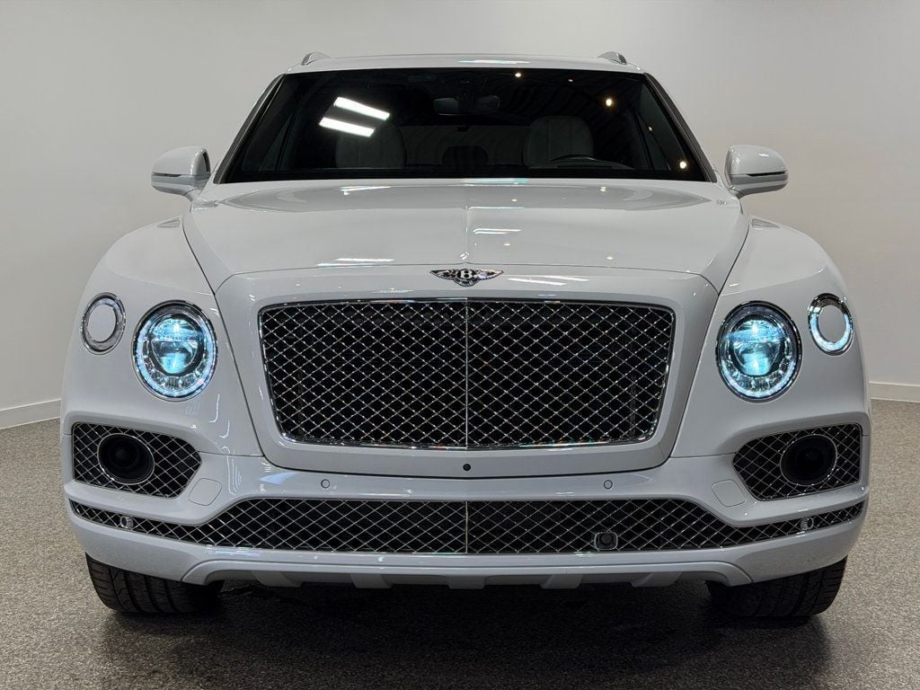 2018 Bentley Bentayga W12 Signature AWD - 23012681 - 8