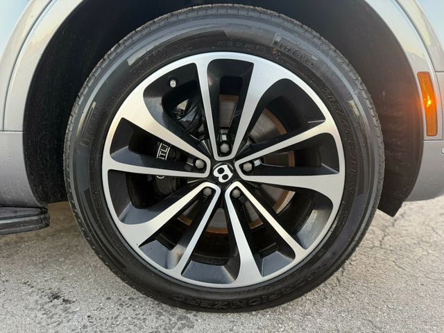 2018 Bentley Bentayga W12 Signature AWD - 22977457 - 15