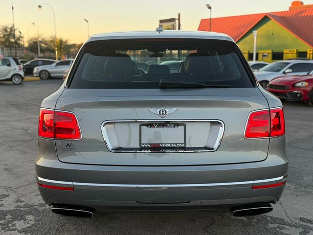 2018 Bentley Bentayga W12 Signature AWD - 22977457 - 3