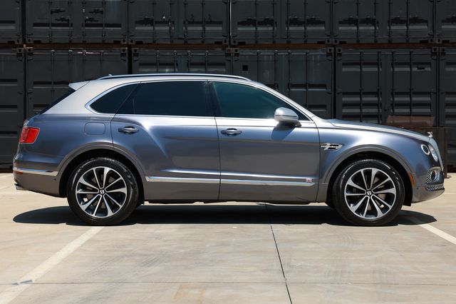 2018 Bentley Bentayga W12 Signature AWD - 23032669 - 15