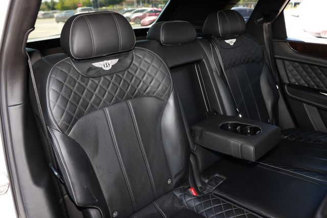 2018 Bentley Bentayga W12 Signature AWD - 23032669 - 16