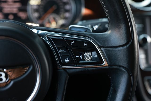 2018 Bentley Bentayga W12 Signature AWD - 23032669 - 35